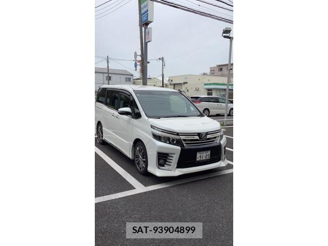Toyota VOXY 2014-04 7563062-0