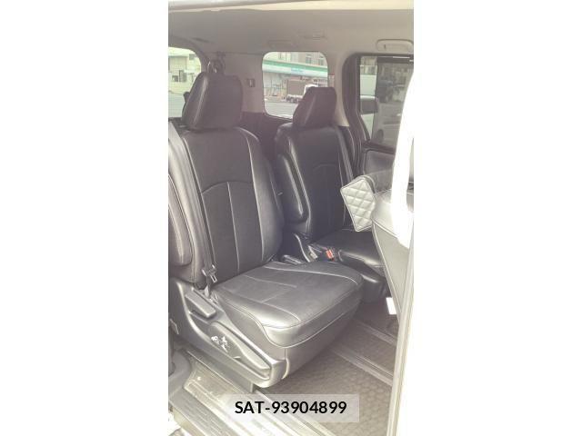 Toyota VOXY 2014-04 7563062-15