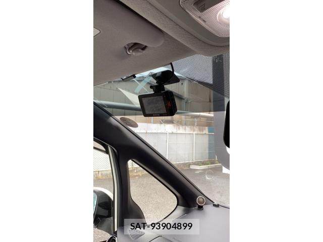 Toyota VOXY 2014-04 7563062-20