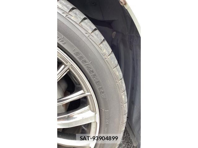 Toyota VOXY 2014-04 7563062-7