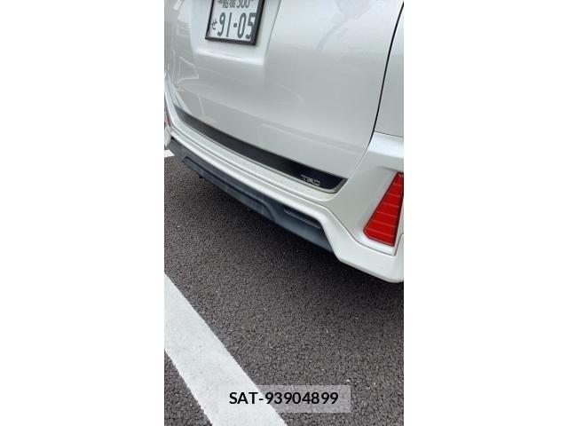 Toyota VOXY 2014-04 7563062-8
