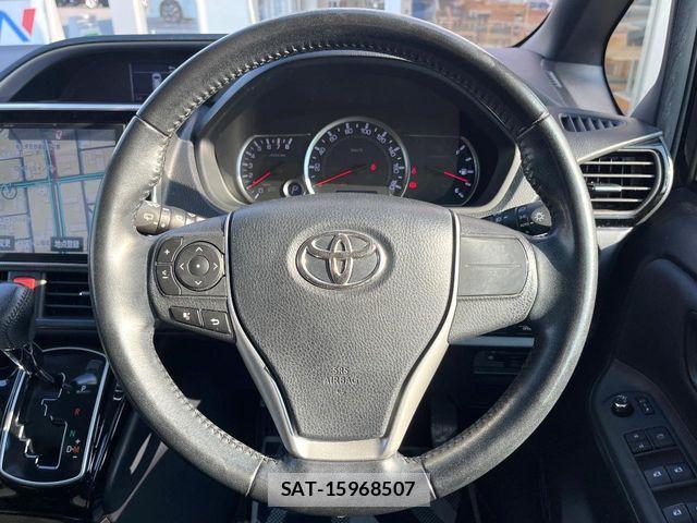Toyota VOXY 2017-05 7563054-10