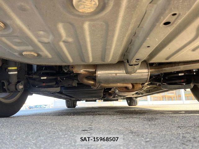 Toyota VOXY 2017-05 7563054-18