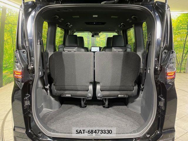 Toyota VOXY 2023-09 7563046-9