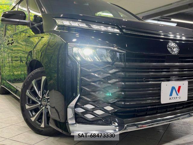 Toyota VOXY 2023-09 7563046-11