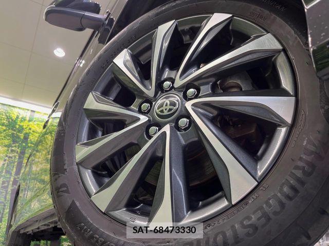 Toyota VOXY 2023-09 7563046-12