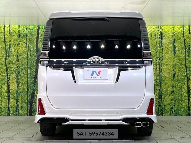 Toyota VOXY 2019-09 7563050-14