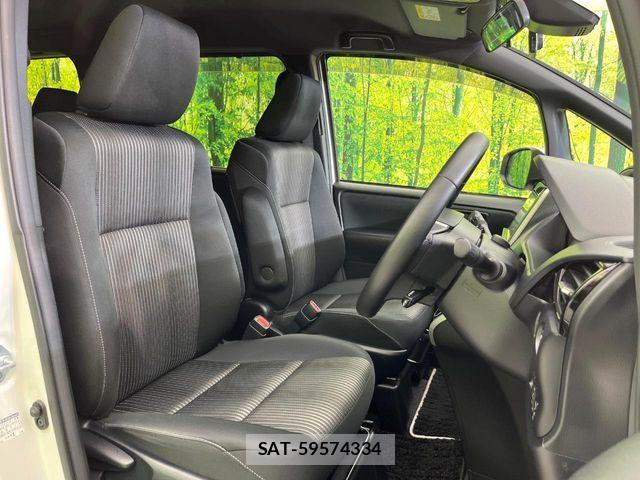 Toyota VOXY 2019-09 7563050-6