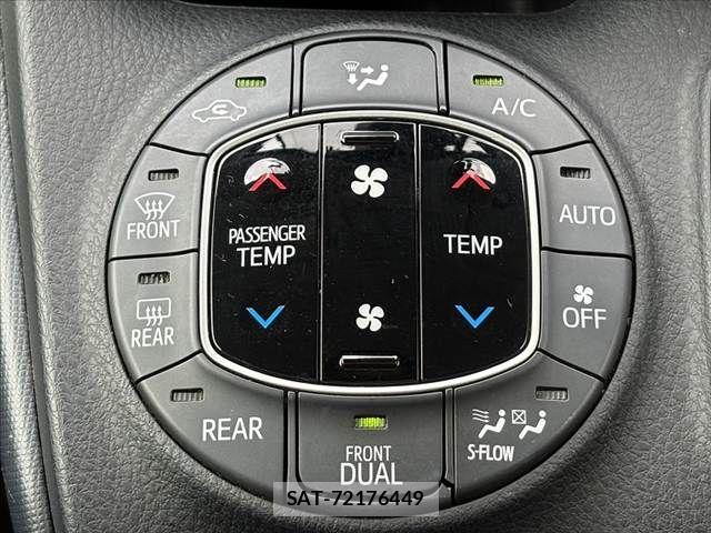 Toyota VOXY 2016-05 7563053-6