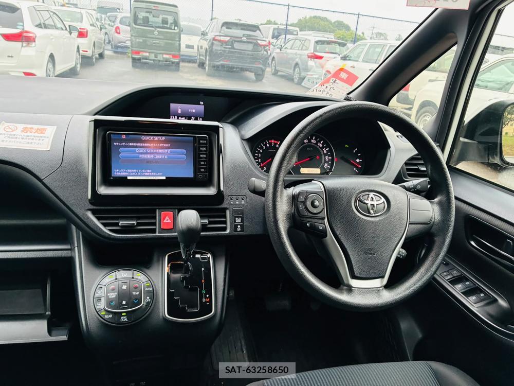 Toyota VOXY 2020 7335624-13
