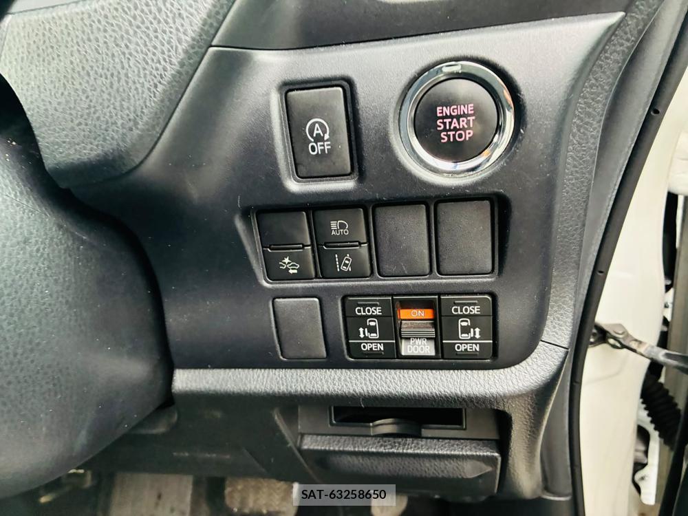 Toyota VOXY 2020 7335624-16