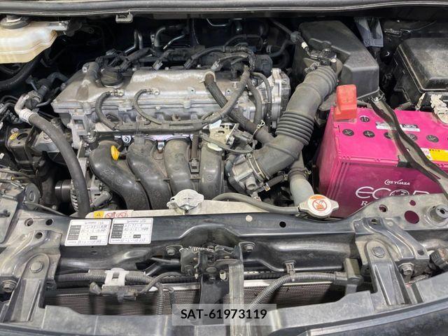Toyota VOXY 2021-02 7563048-17