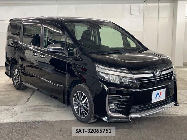 Toyota VOXY 2016-12 7563056-15