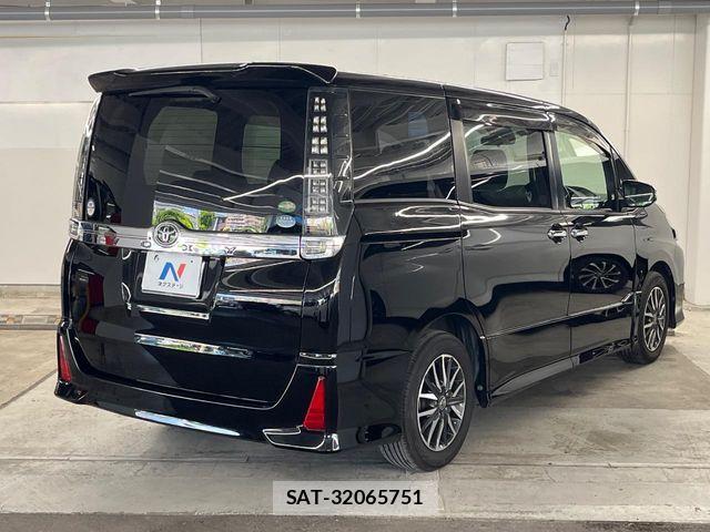 Toyota VOXY 2016-12 7563056-16