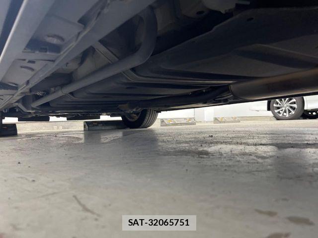 Toyota VOXY 2016-12 7563056-19