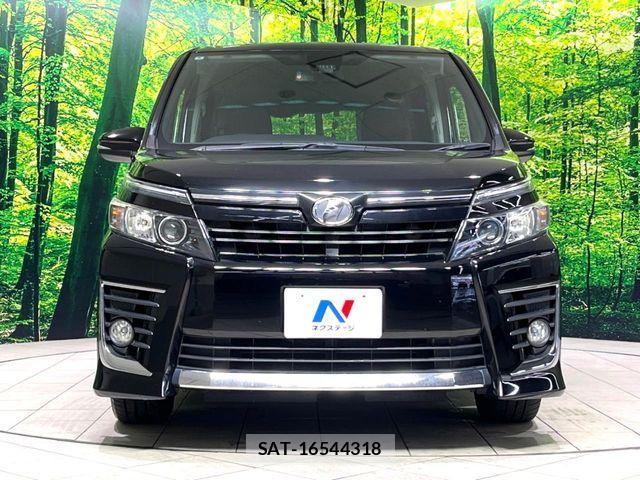 Toyota VOXY 2016-08 7563061-14