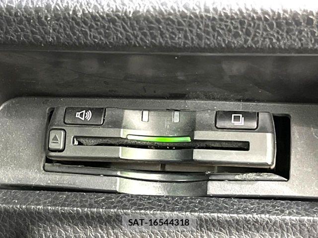 Toyota VOXY 2016-08 7563061-6