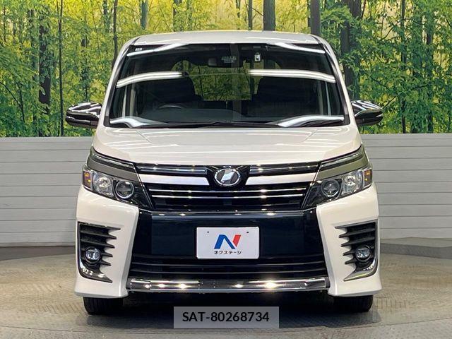 Toyota VOXY 2016-11 7563058-14