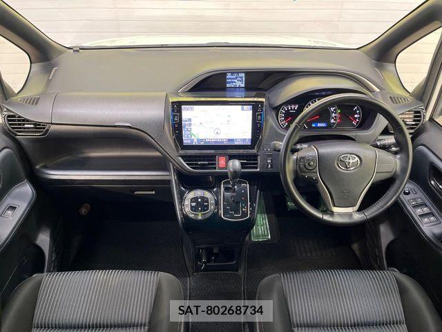 Toyota VOXY 2016-11 7563058-1