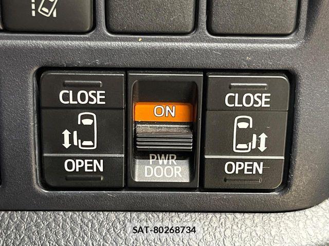 Toyota VOXY 2016-11 7563058-5