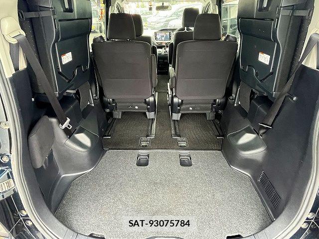 Toyota VOXY 2015-02 7563059-20