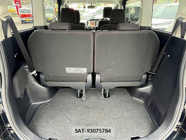 Toyota VOXY 2015-02 7563059-21