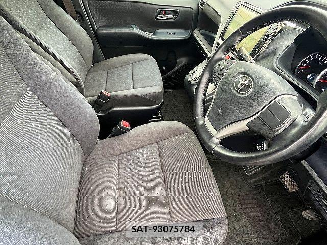 Toyota VOXY 2015-02 7563059-3
