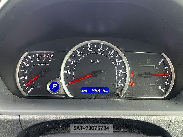 Toyota VOXY 2015-02 7563059-7