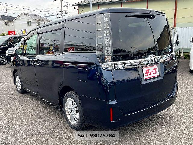 Toyota VOXY 2015-02 7563059-8