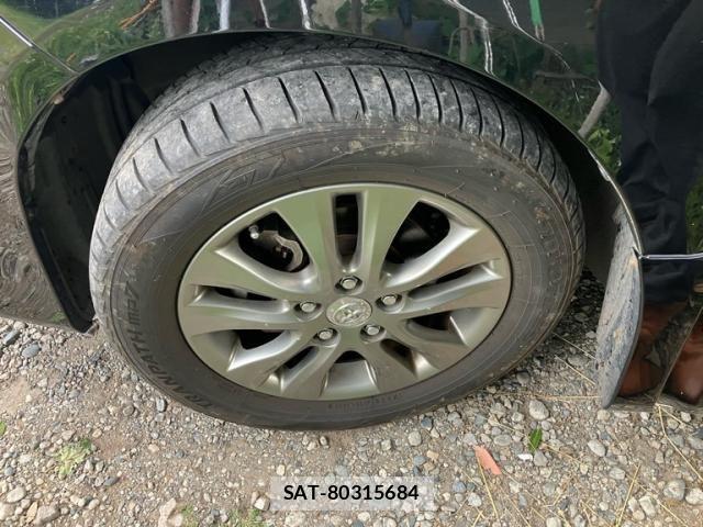 Toyota VOXY 2011-11 7563065-7