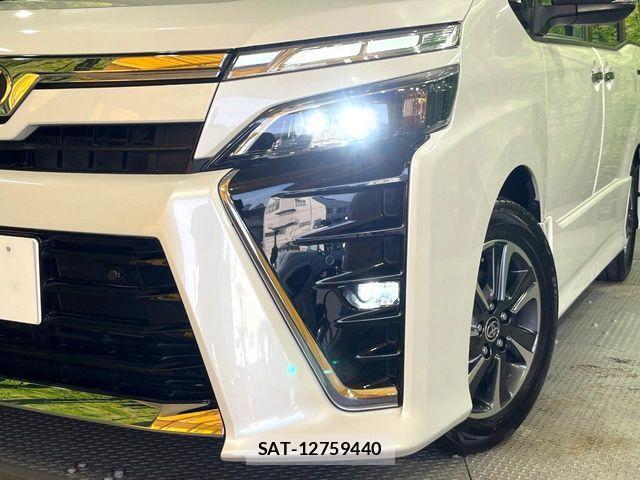 Toyota VOXY 2019-09 7563049-12