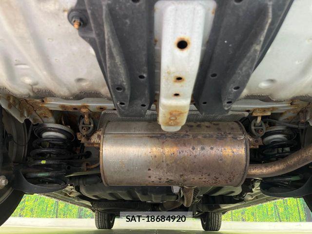 Toyota VOXY 2013-06 7563064-18