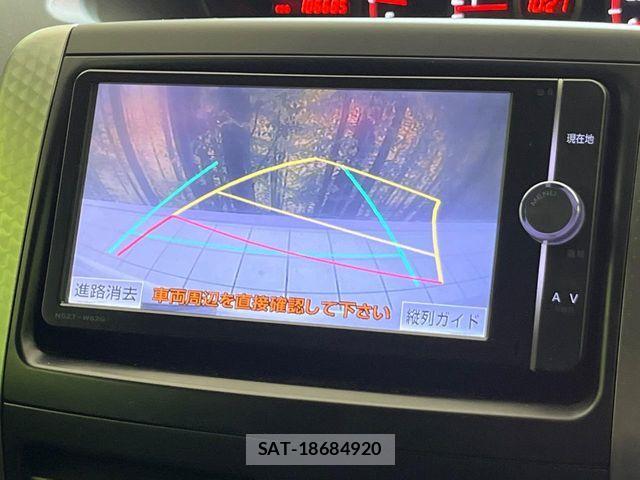 Toyota VOXY 2013-06 7563064-3