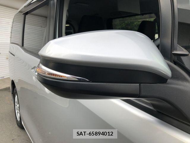 Toyota VOXY 2015-08 7563055-10