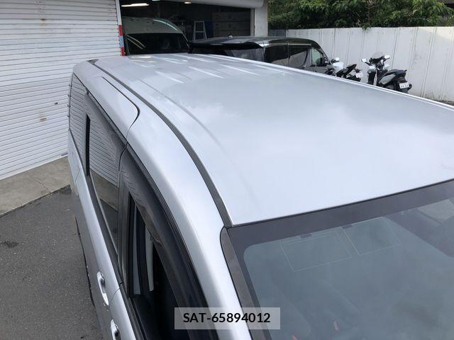 Toyota VOXY 2015-08 7563055-11