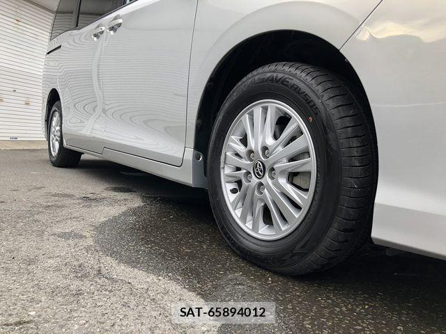 Toyota VOXY 2015-08 7563055-12
