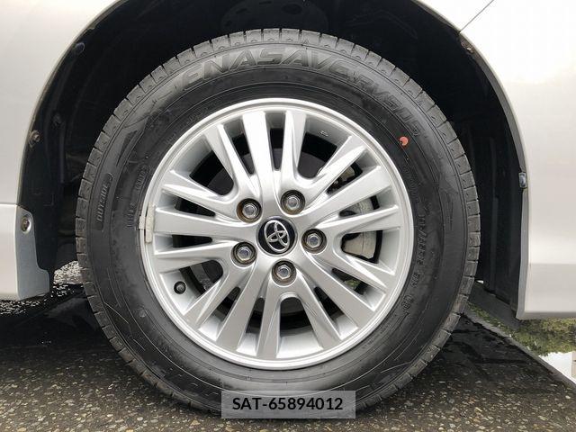 Toyota VOXY 2015-08 7563055-14