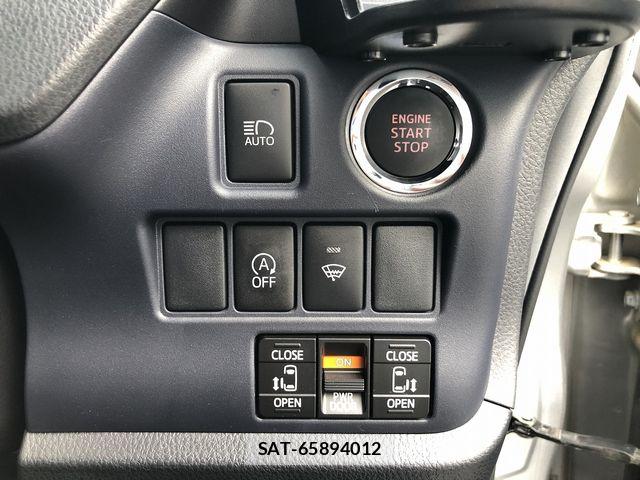 Toyota VOXY 2015-08 7563055-24
