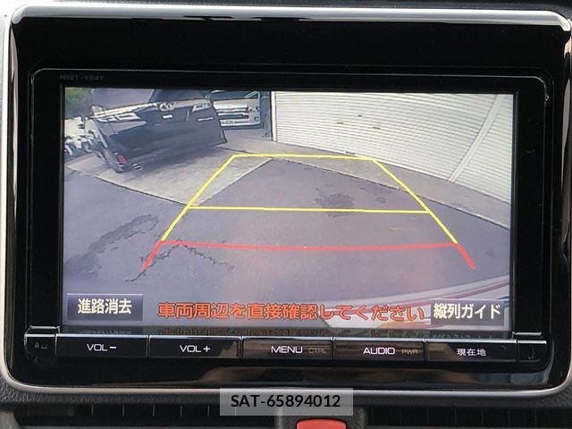 Toyota VOXY 2015-08 7563055-26