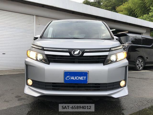 Toyota VOXY 2015-08 7563055-3