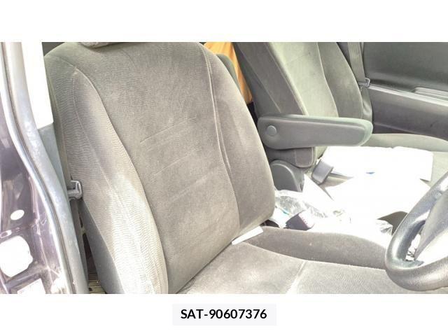 Toyota VOXY 2011-12 7563066-10