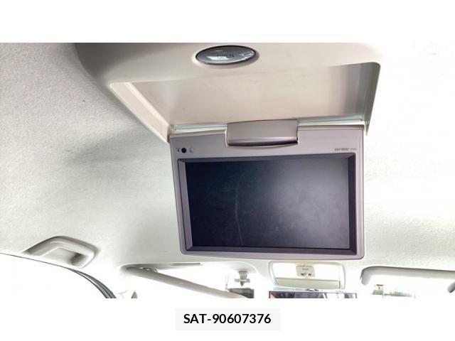 Toyota VOXY 2011-12 7563066-21
