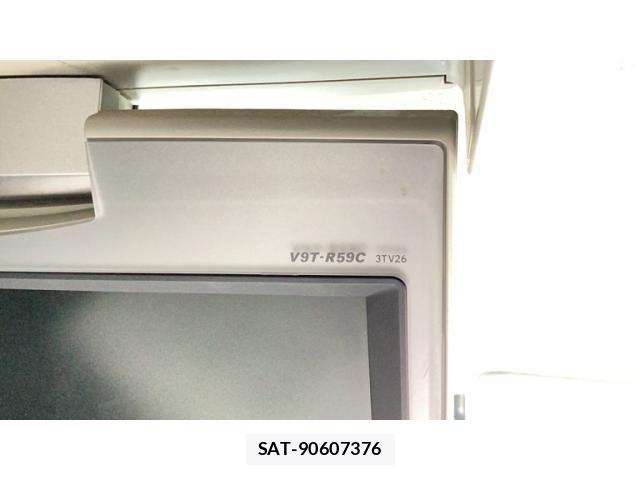 Toyota VOXY 2011-12 7563066-22