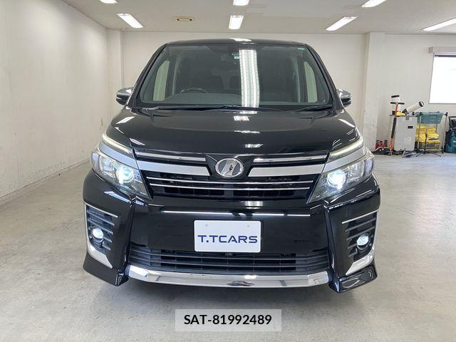 Toyota VOXY 2017-02 7563060-22