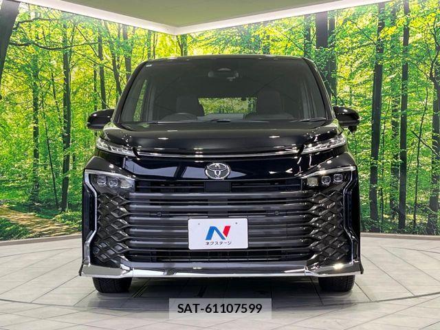 Toyota VOXY 2022-11 7621174-14