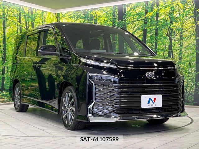 Toyota VOXY 2022-11 7621174-16