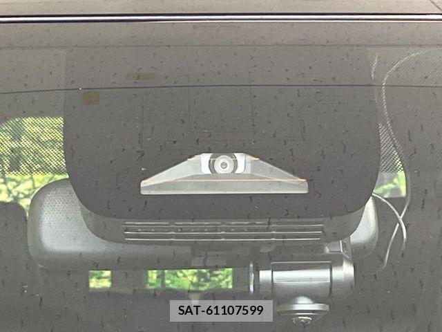 Toyota VOXY 2022-11 7621174-5