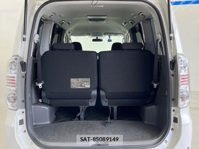 Toyota VOXY 2009-01 7621238-9