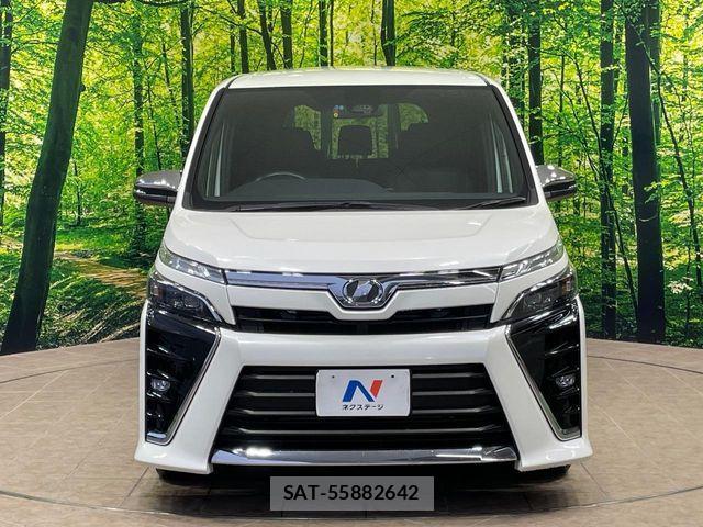 Toyota VOXY 2018-11 7621188-15