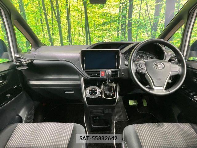 Toyota VOXY 2018-11 7621188-1